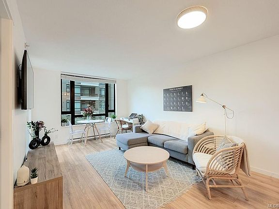 2nd image of 751 Fairfield Rd #205