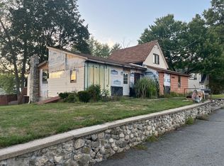 17 Vinal St, Dracut, MA 01826