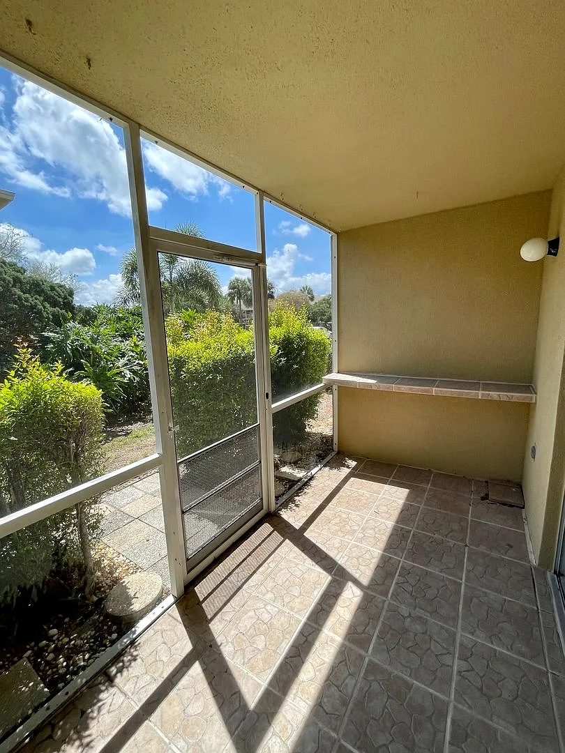 First Floor 3 bedroom Condo in Palm Bay Florida! — Photo 4