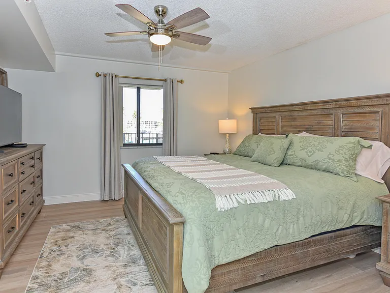 901 Seafarer Cir #302 — Photo 14