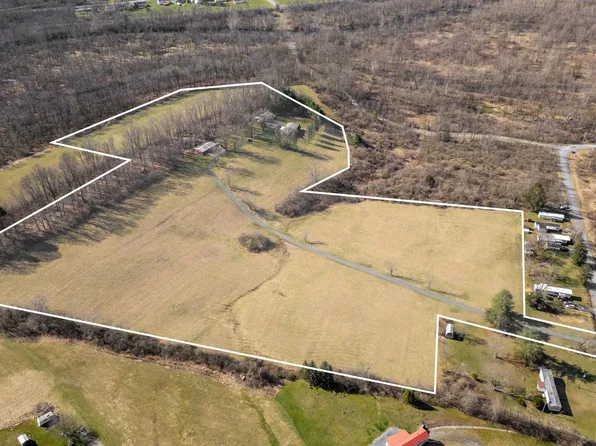 532 W Dowdy Hole Rd, Howard, PA 16841