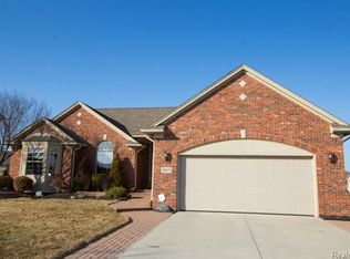 18269 Country Club Dr, Macomb, MI 48042