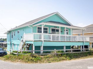618 Carolina Beach Ave S, Carolina Beach, NC 28428