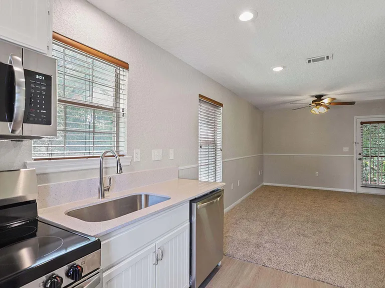 Residence at Piney Shores — Photo 72