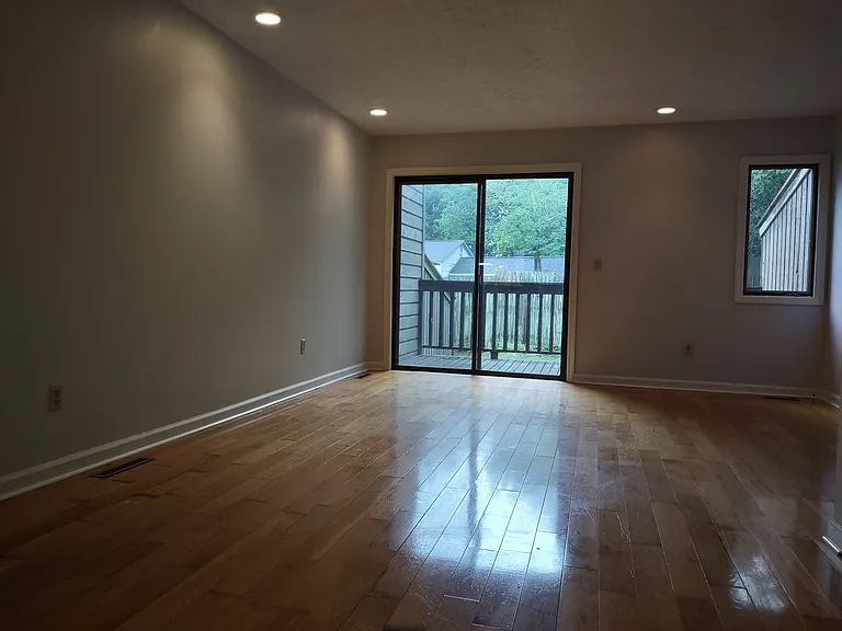 1433 Shipley Ferry Rd E — Photo 16