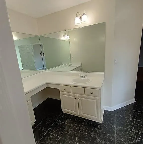3210 Binghampton Ln — Photo 14