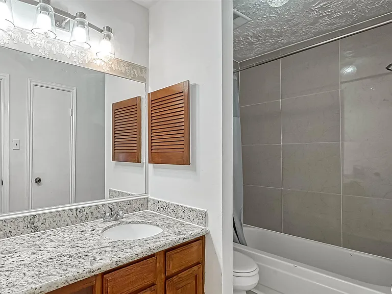 16319 La Luna Dr — Photo 29