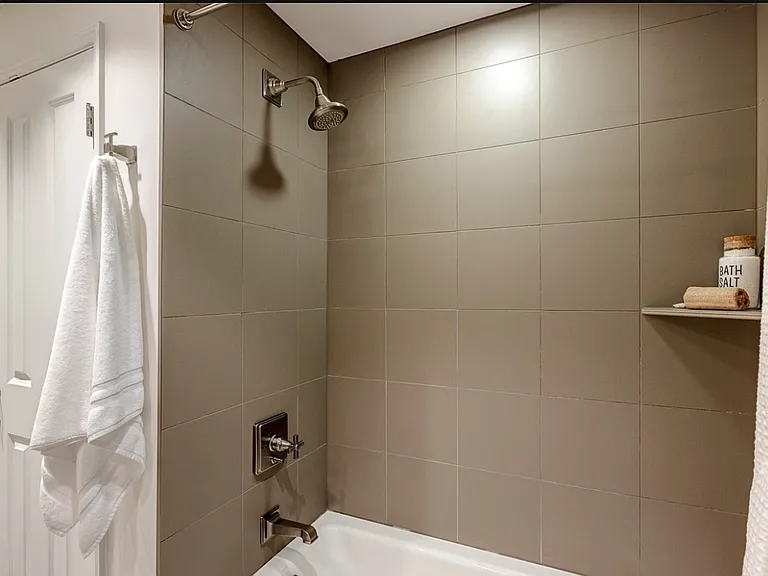 8424 SE 35th St — Photo 29