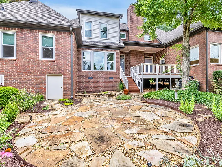 729 Harrow Ln — Photo 46