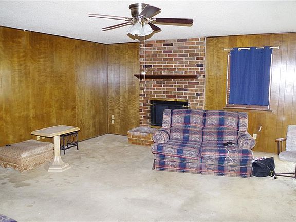 4th image of 325 Linda Dr
