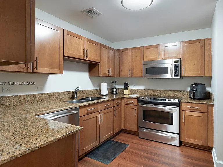 8395 SW 73rd Ave #503 — Photo 8