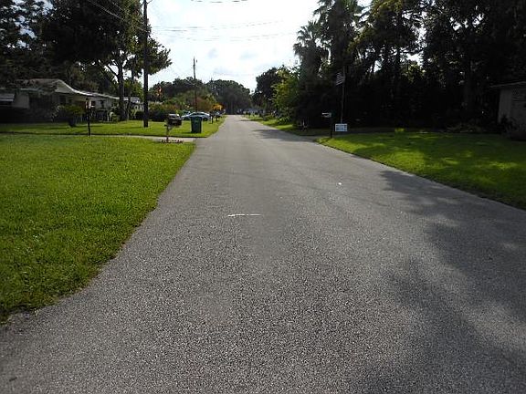 4th image of 716 N Flamingo Dr