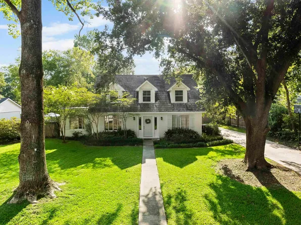 1614 Avondale Dr, Baton Rouge, LA 70808