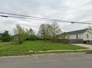 7820 Parry St, New Orleans, LA 70128