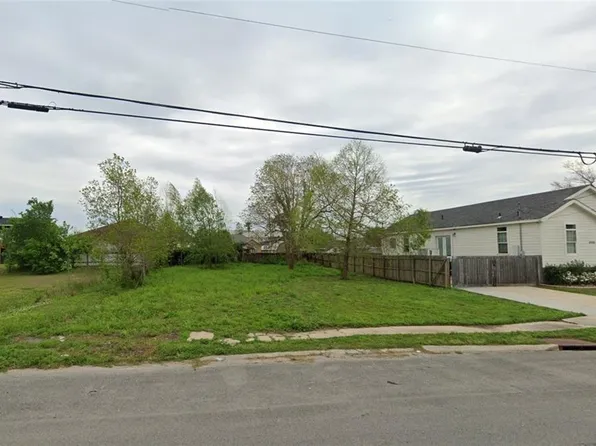 7820 Parry St, New Orleans, LA 70128