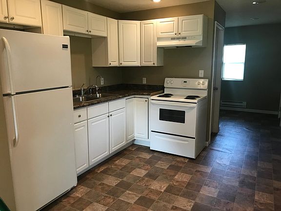 5th image of 9213 W High St