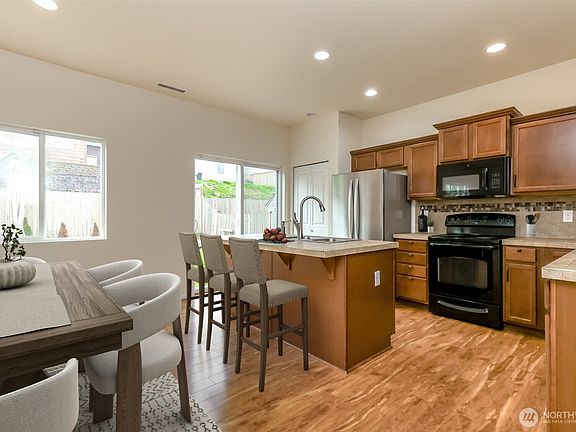 5th image of 20024 19th Avenue E