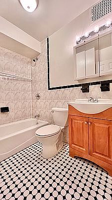 5th image of 140 W 92nd St #A
