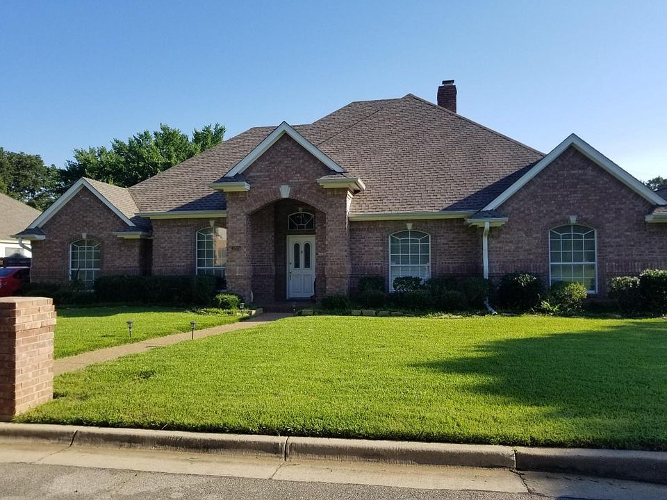 1st image of 3205 Thornbird Ln
