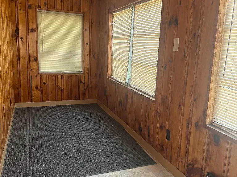 Mount Auburn St — Photo 7