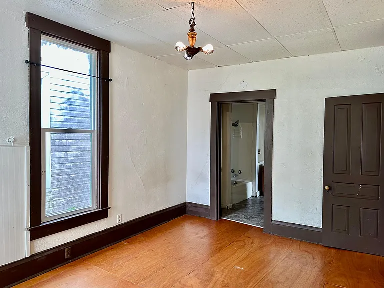 200 S 12th St — Photo 11