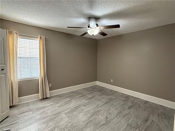 3rd image of 3305 Whisper Ln