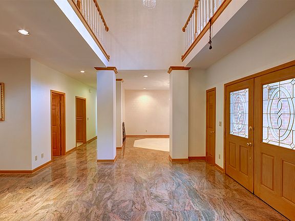 4th image of 4202 Walnut Creek Ln