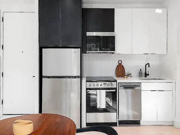 3rd image of 1707 Dean St #3A