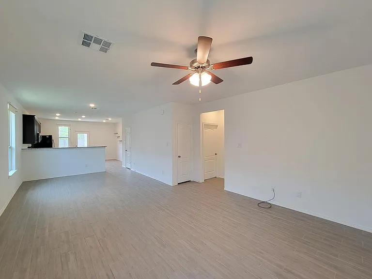 25392 Northpark Lake Dr — Photo 8