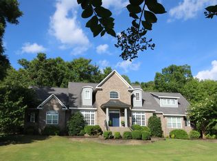 1622 Lake Cove Dr SW, Decatur, AL 35603