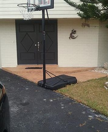 2nd image of 4610 Queen Palm Ln