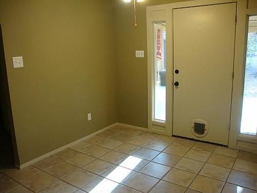 5th image of 406 Andrews St