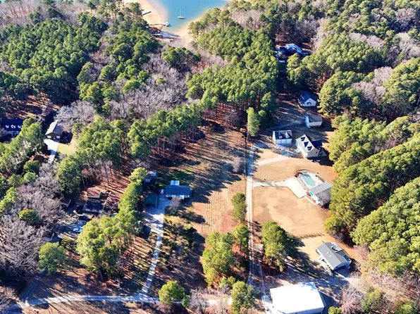 317 Doc Ln, Manson, NC 27553