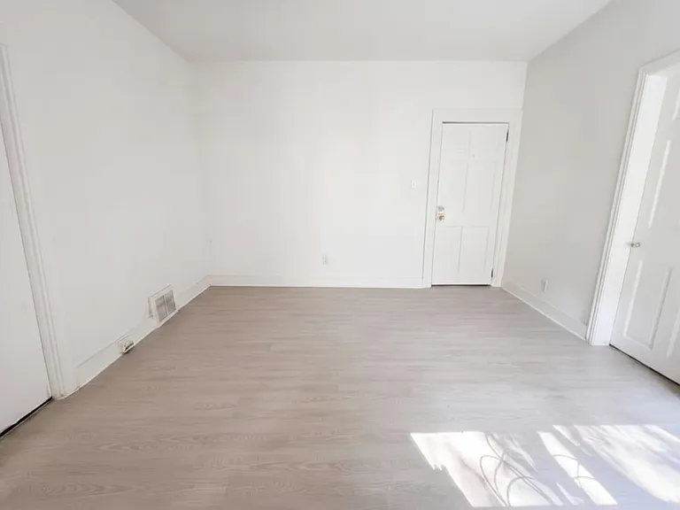 119 N Hamilton St #1 — Photo 5