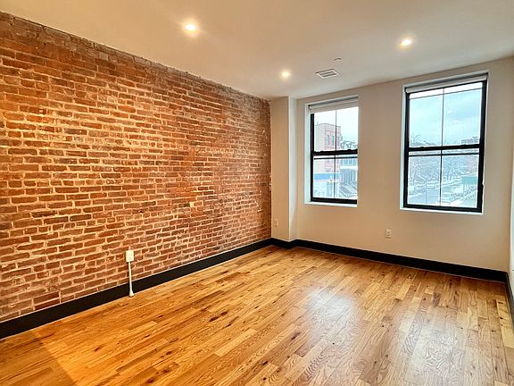 4th image of 568 Communipaw Ave #200