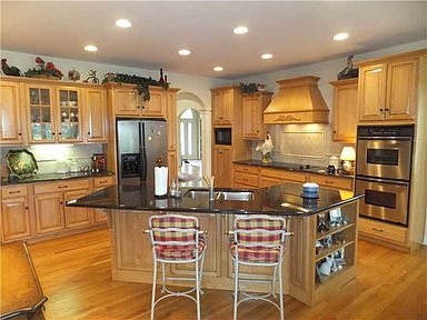 2071 Eagle Trace Dr, Greenwood, IN 46143 | Zillow