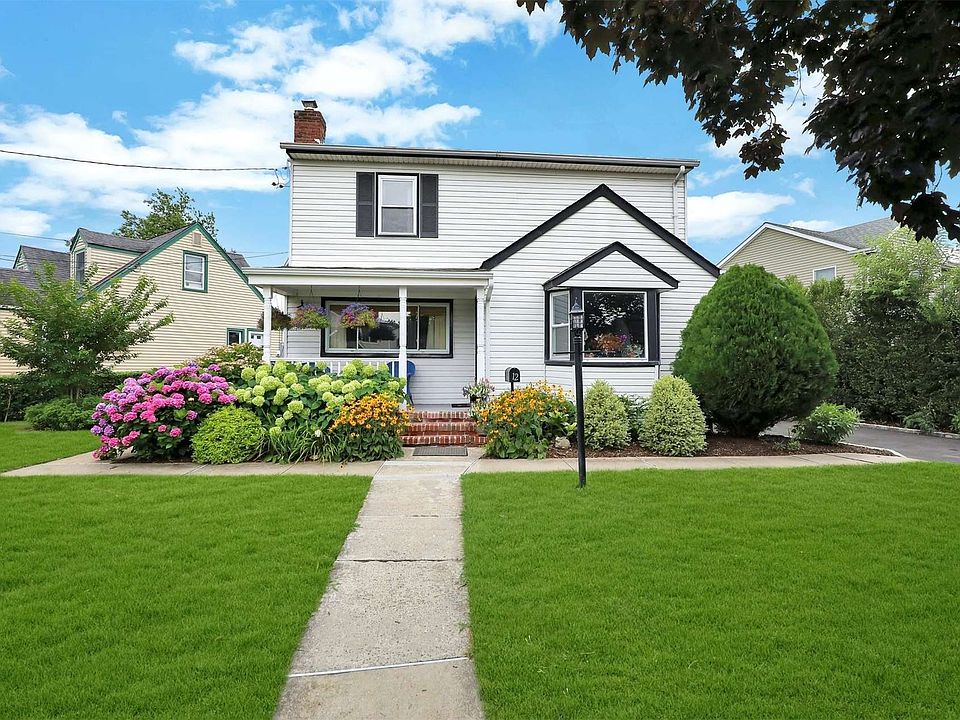 12 Garden Avenue, Carle Place, NY 11514 Zillow