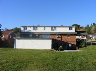 305 East Dr, Princeton, WV 24740