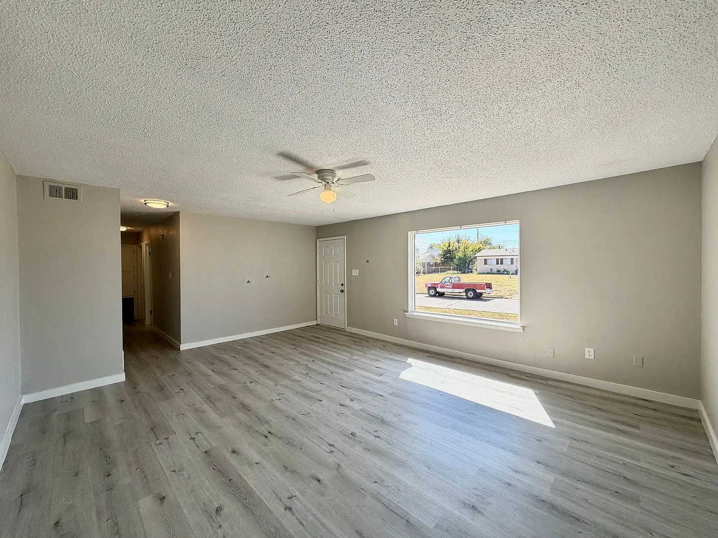 5 Bedroom — Photo 4