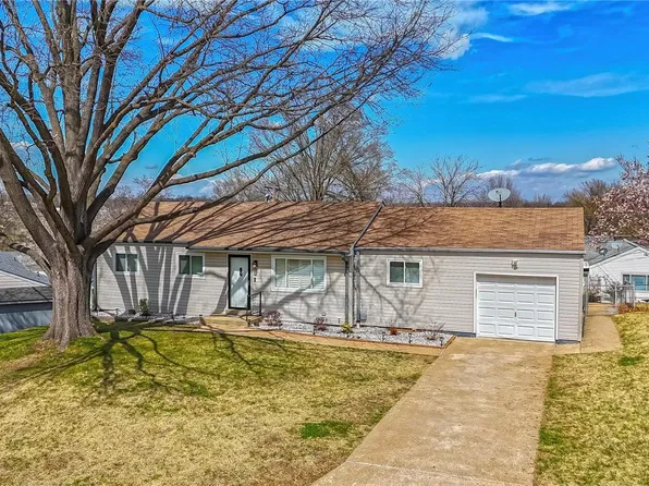 111 E Donaldson Dr, Saint Louis, MO 63129