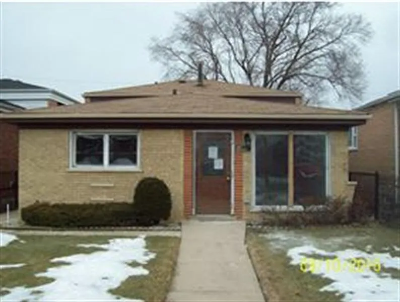 1058 W 108th St photo 1
