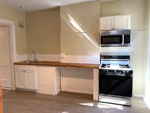 4th image of 1204 Ansel Rd #1
