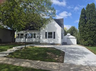 915 N Fremont St, Janesville, WI 53545