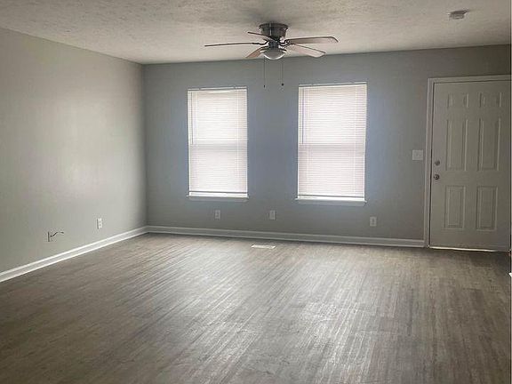 4th image of 408 Bainbridge Ct APT 21