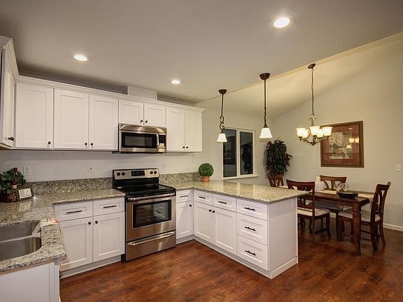5th image of 2826 Hyannis Way