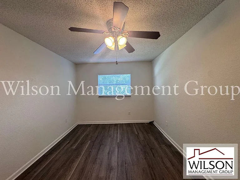 115 E Smith St #8 — Photo 14