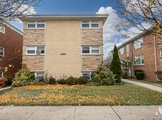 2322 S 17th Ave APT 5, North Riverside, IL 60546
