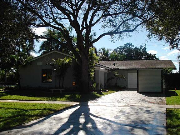 2nd image of 3800 Lymestone Dr