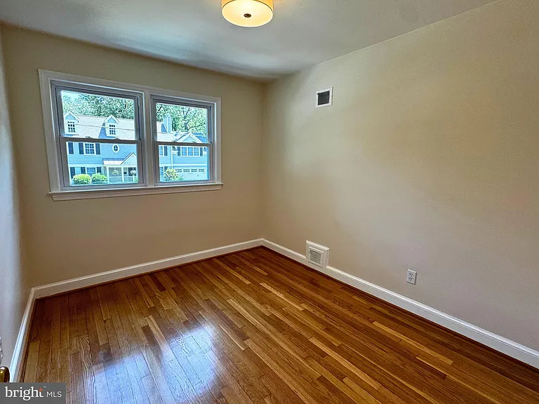 3300 N Harrison St — Photo 25
