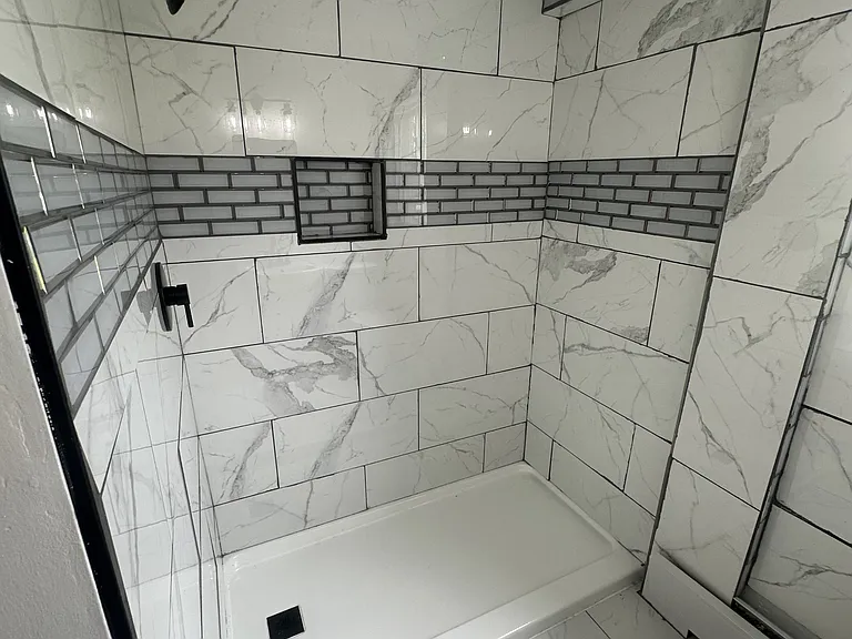 2333 Rustic Rd #4 — Photo 1